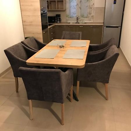 Albatros Apartment Kastel Sucurac Ngoại thất bức ảnh