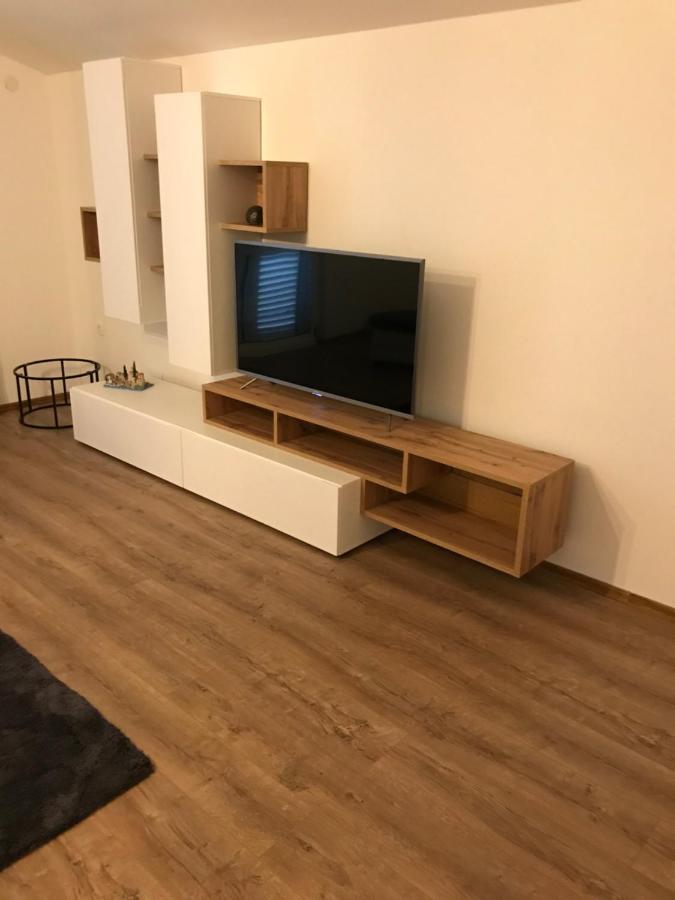 Albatros Apartment Kastel Sucurac Ngoại thất bức ảnh