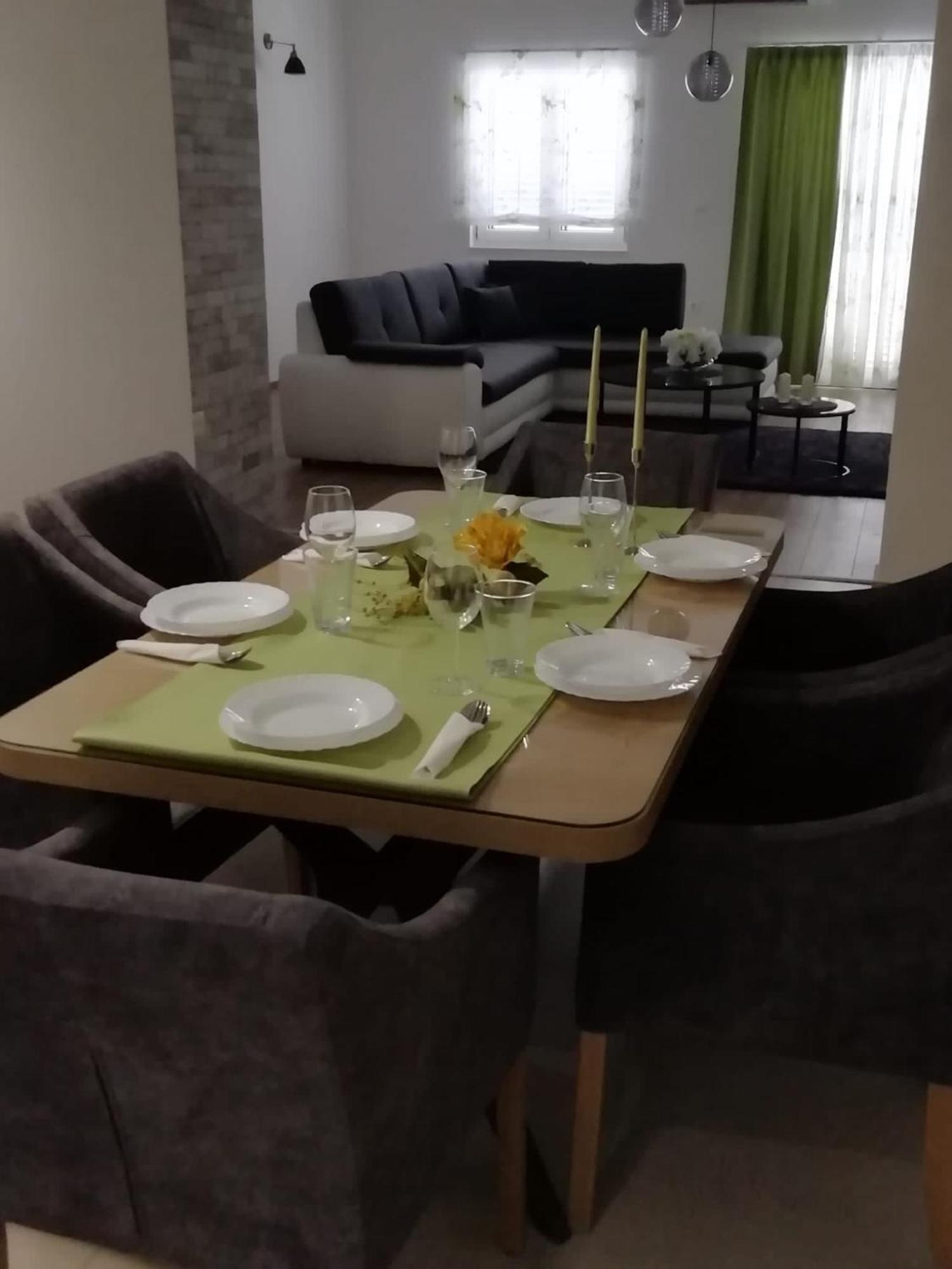 Albatros Apartment Kastel Sucurac Ngoại thất bức ảnh