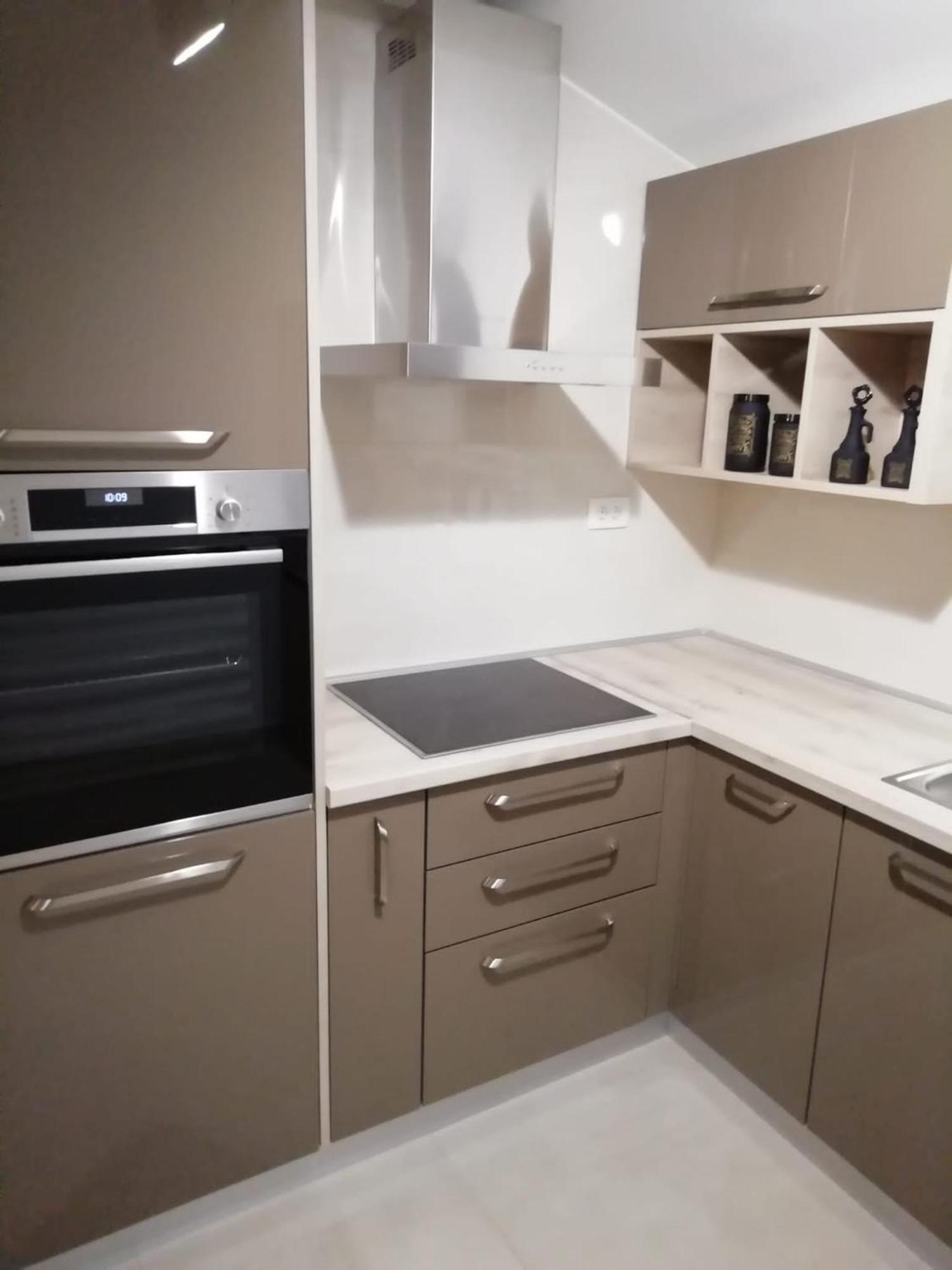 Albatros Apartment Kastel Sucurac Ngoại thất bức ảnh